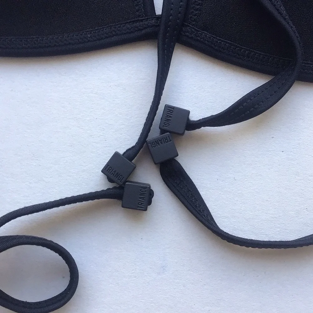 Triangl Chloe Blue and Black contrast Bikini top